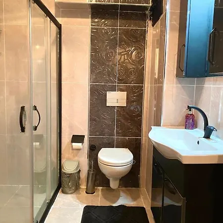 Apartment Cozy Big Sisli , Ac, Modern &for Family,friendly In Center *