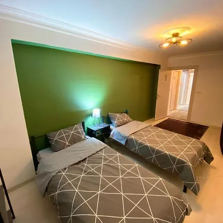 Apartment Cozy Big Sisli , Ac, Modern &for Family,friendly In Center *