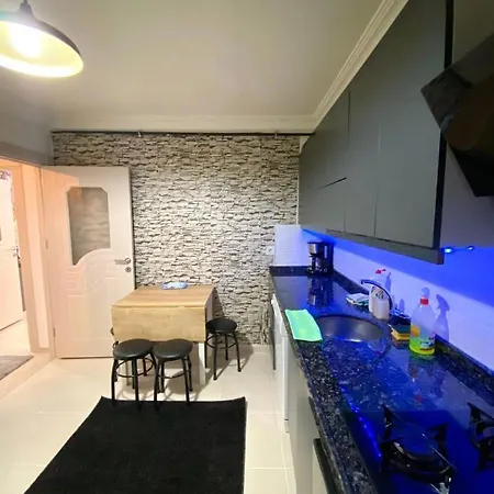 Cozy Big Sisli , Ac, Modern &for Family,friendly In Center Apartment *