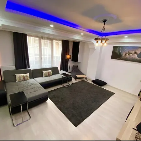 Apartment Cozy Big Sisli , Ac, Modern &for Family,friendly In Center *
