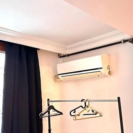 Cozy Big Sisli , Ac, Modern &for Family,friendly In Center Apartment Istanbul