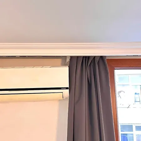Apartment Cozy Big Sisli , Ac, Modern &for Family,friendly In Center